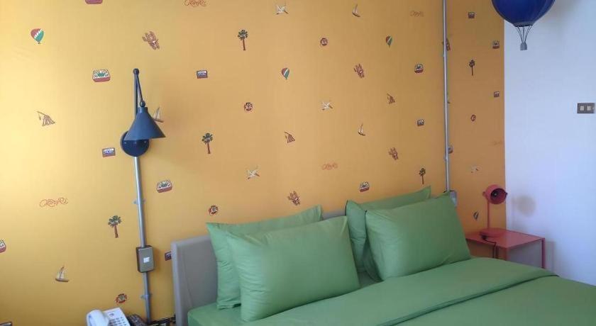 The House Tour Middletown Otel Bandung Dış mekan fotoğraf