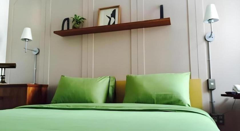 The House Tour Middletown Otel Bandung Dış mekan fotoğraf