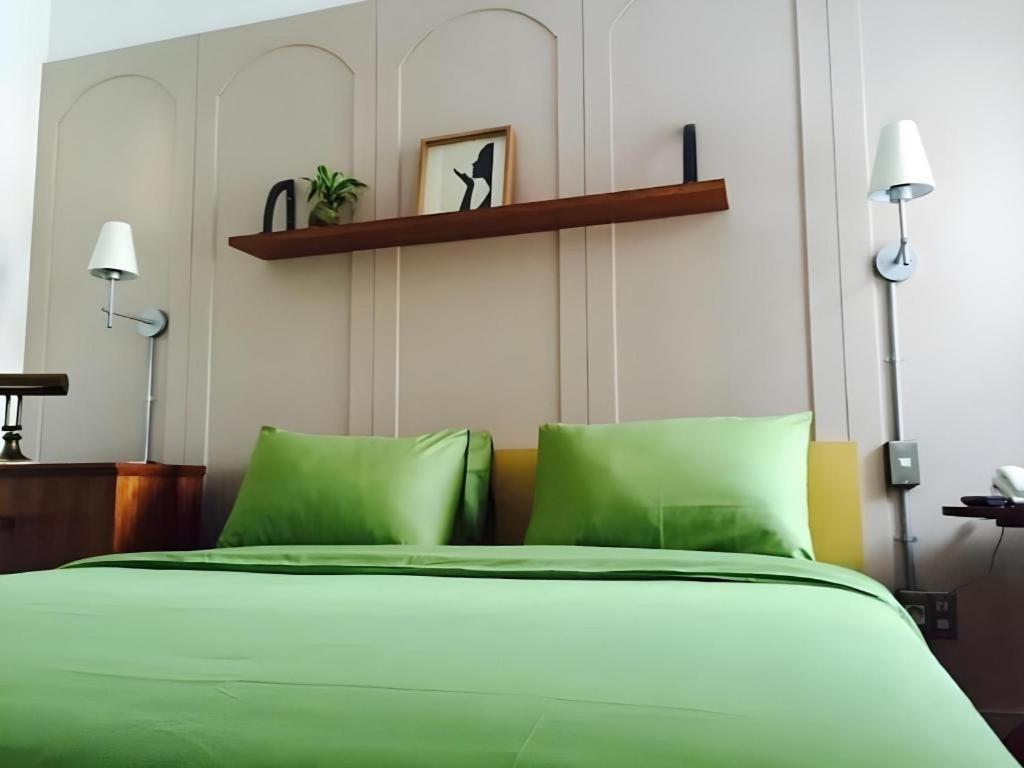The House Tour Middletown Otel Bandung Dış mekan fotoğraf